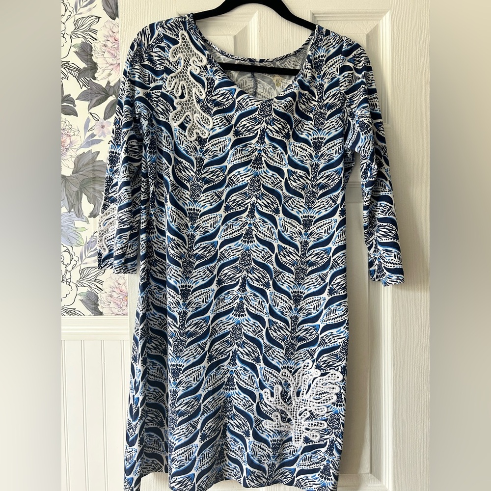Lily Pulitzer Elegant Blue and White Patterned Dress